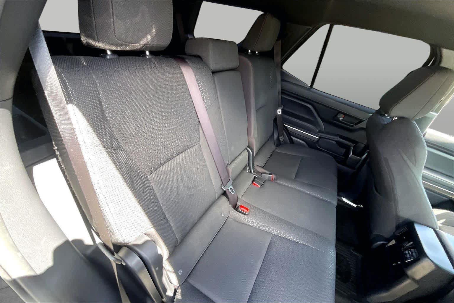 Used 2025 Toyota 4Runner SR5 RWD image 19