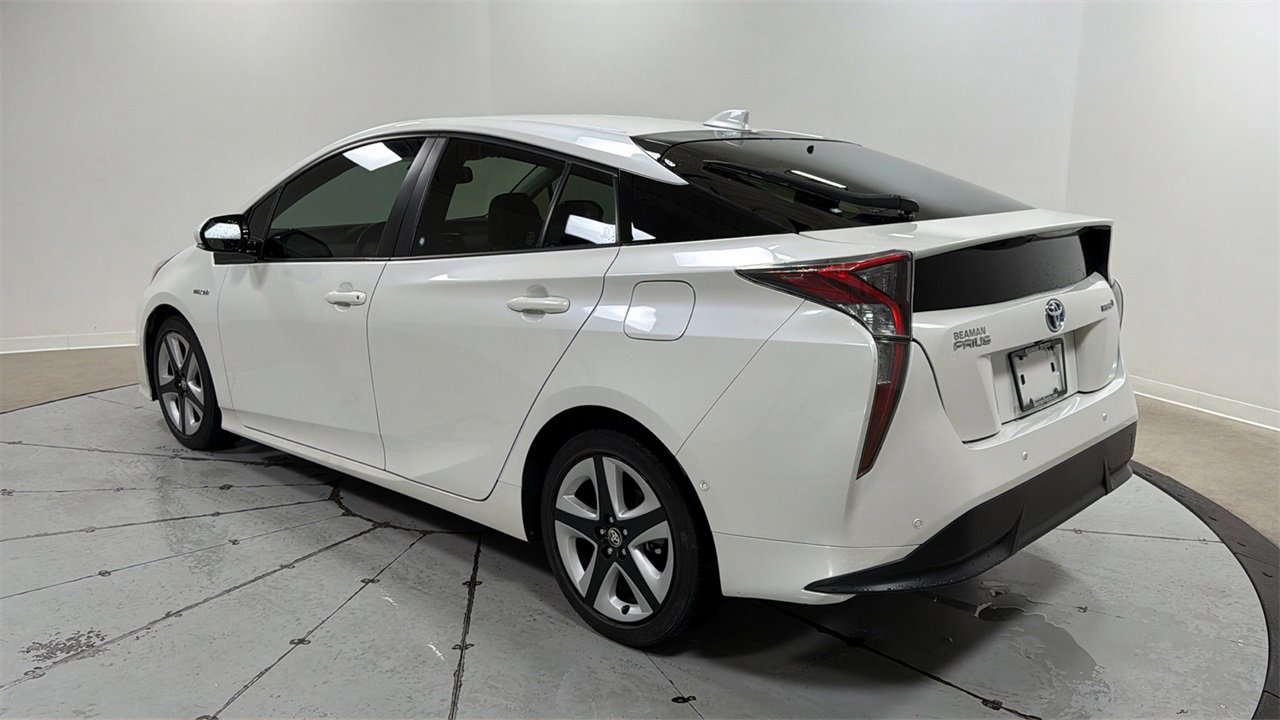 Used 2016 Toyota Prius Four image 7