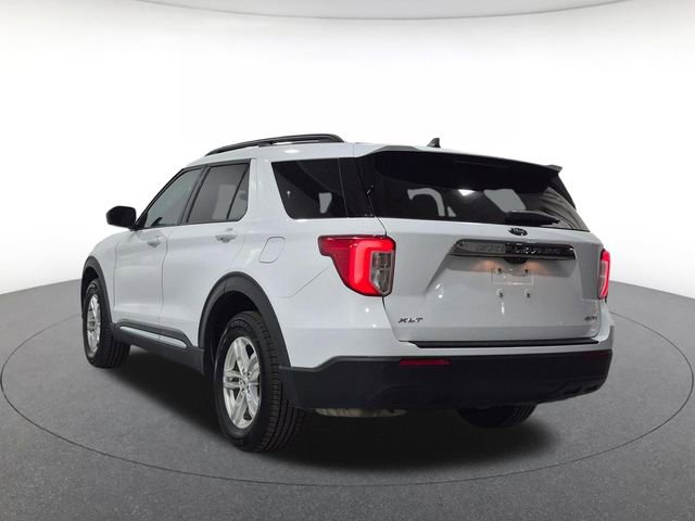 Used 2023 Ford Explorer XLT AWD/4WD image 7