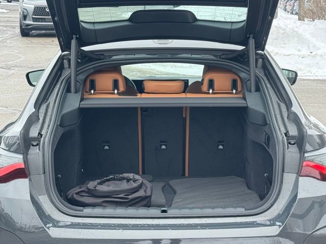 Certified 2023 BMW i4 eDrive40 w/ M Sport Package image 34