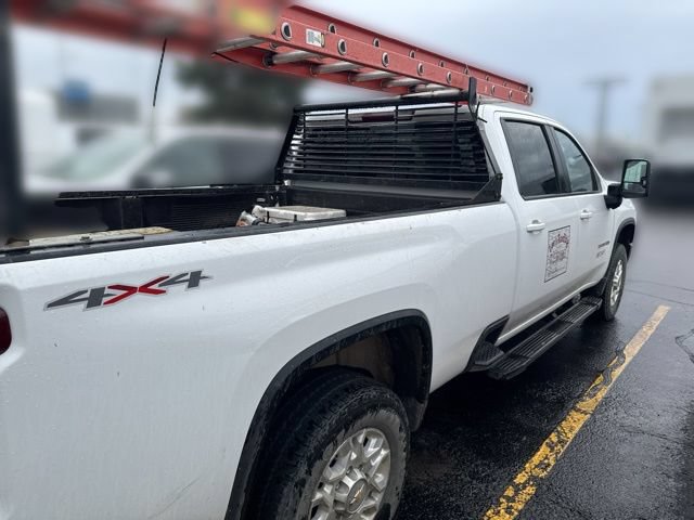 Used 2022 Chevrolet Silverado 3500 LT w/ Convenience Package AWD/4WD image 3