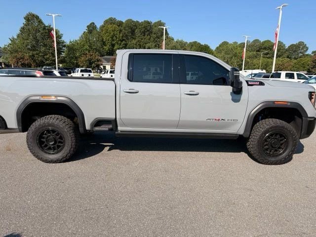 Used 2025 GMC Sierra 2500 AT4X AWD/4WD image 6