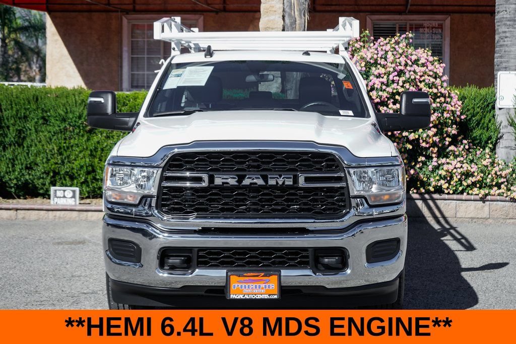 Used 2024 RAM 2500 Tradesman w/ Chrome Appearance Group RWD image 3
