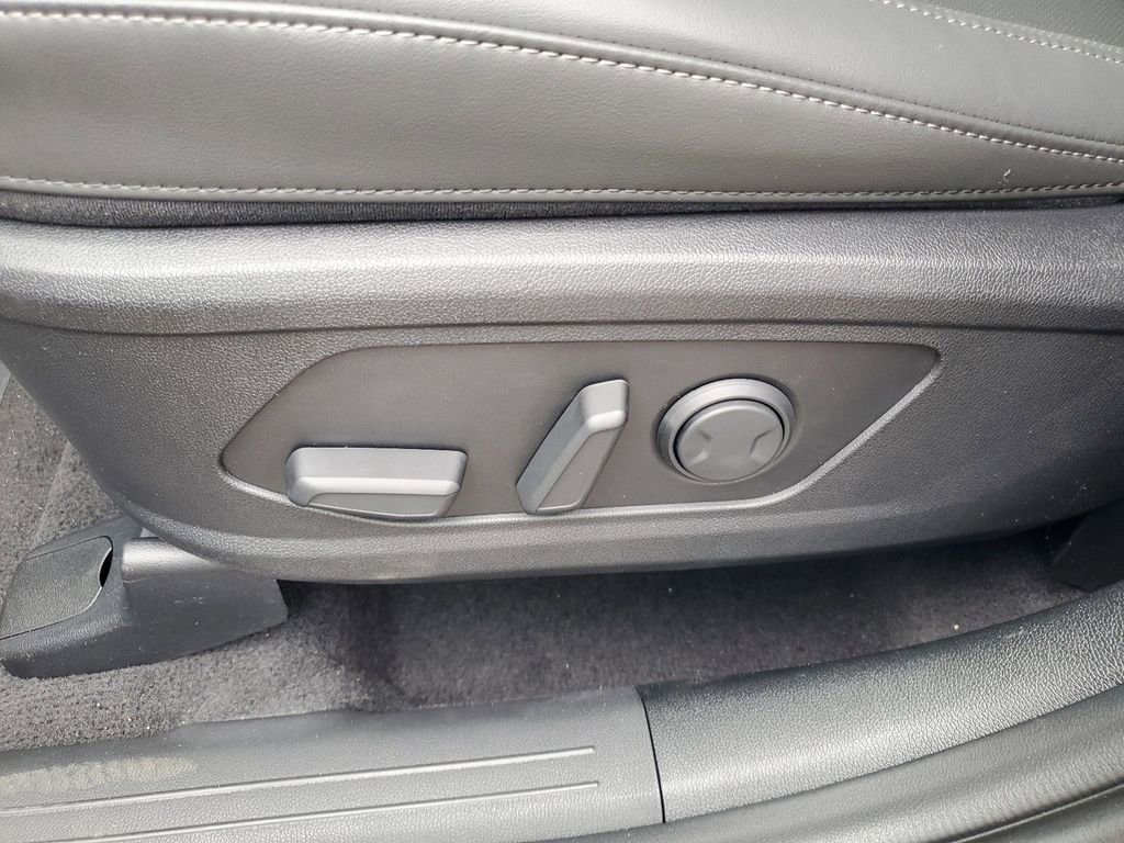 Used 2025 Kia Sorento S w/ Panoramic Sunroof Package FWD image 7