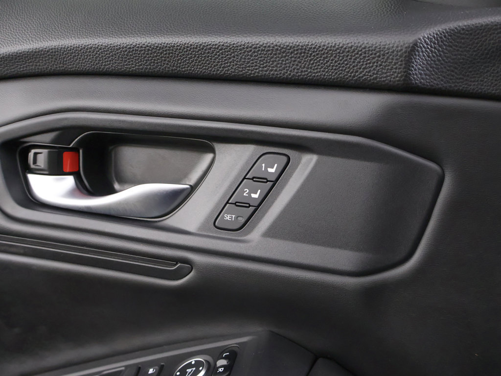 Used 2025 Honda Accord Sport image 36