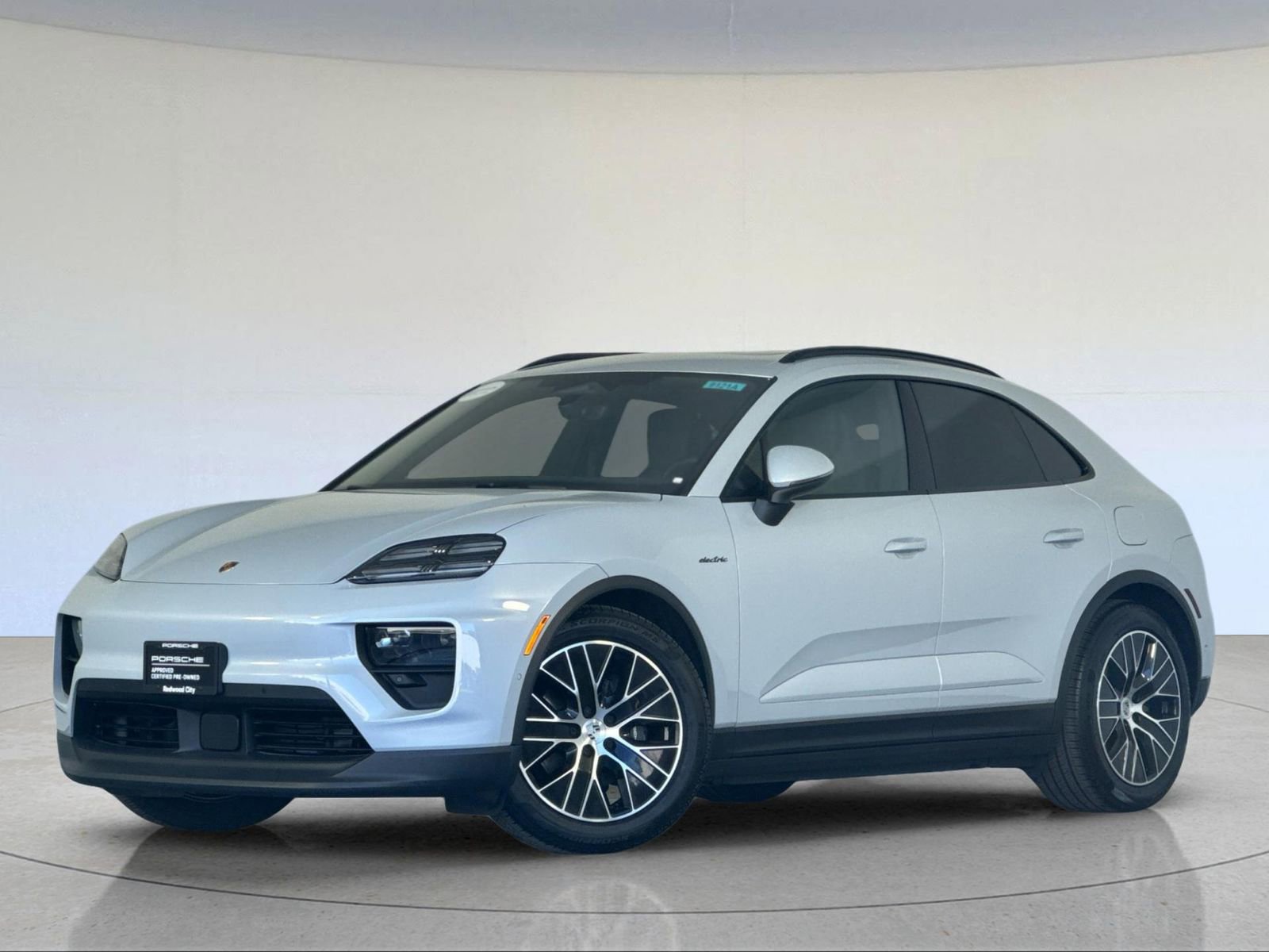 Certified 2025 Porsche Macan 4 Electric AWD/4WD image 1