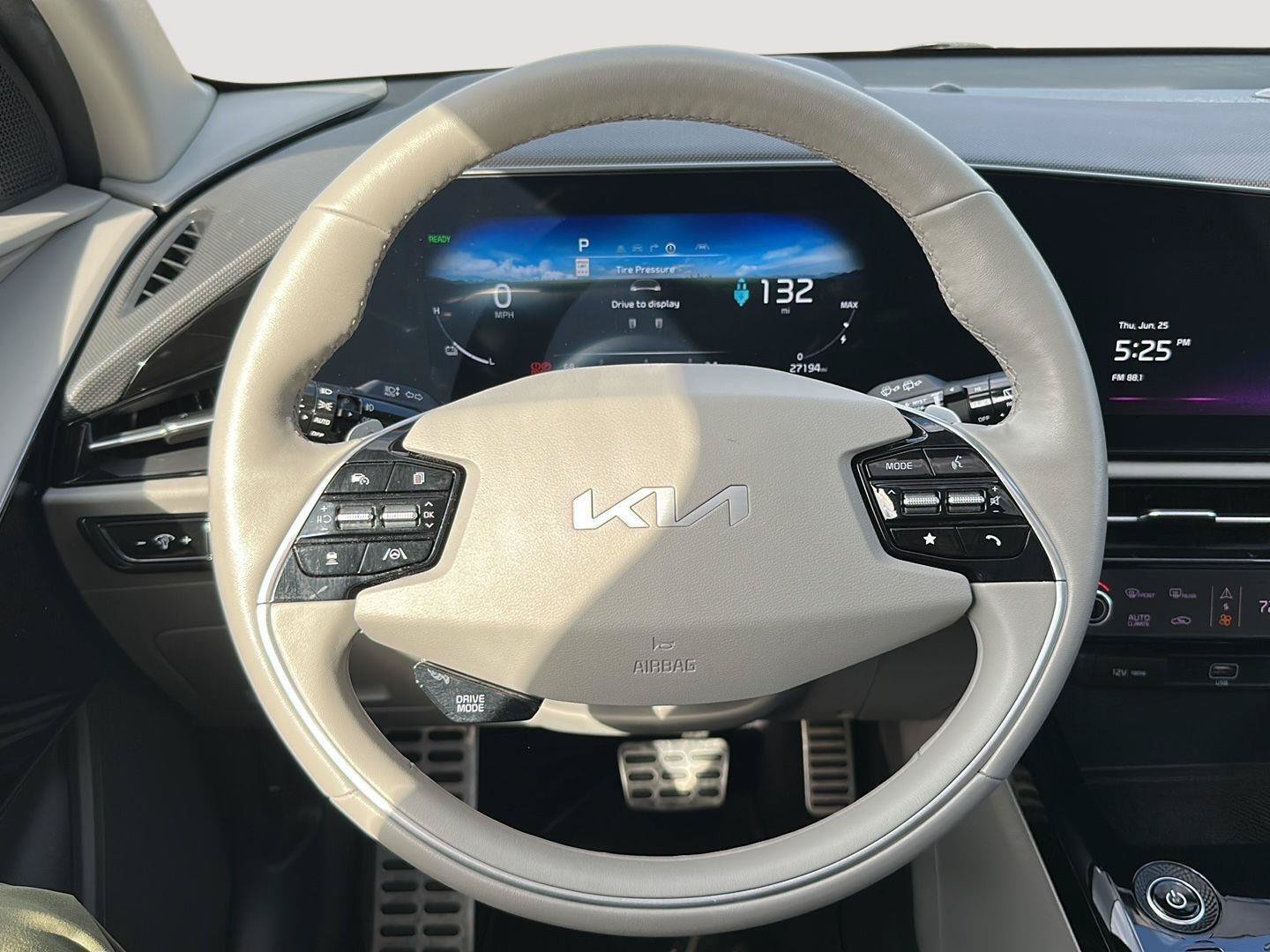 Used 2023 Kia Niro Wave w/ Wave Preserve Package FWD image 27
