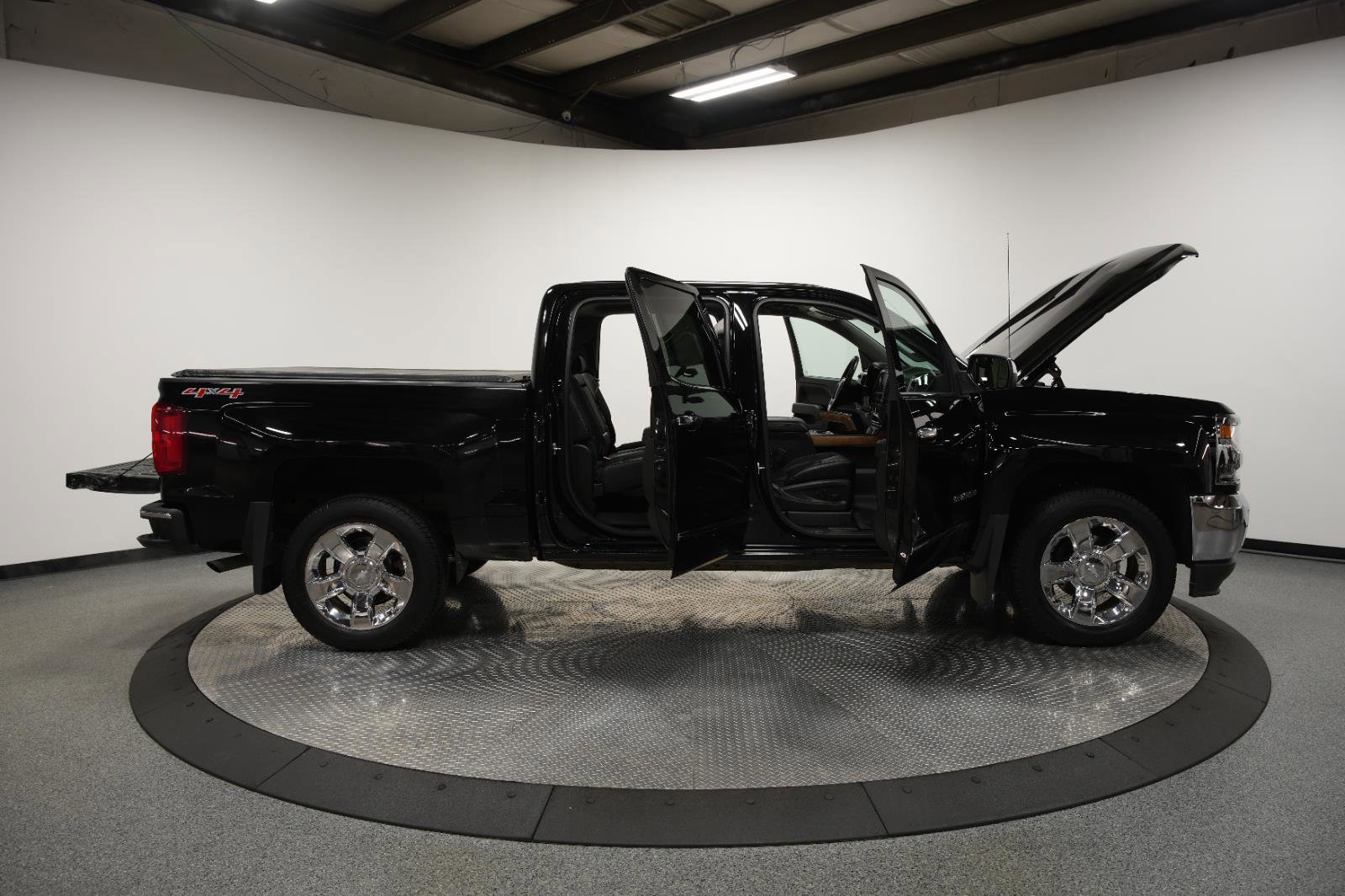 Used 2017 Chevrolet Silverado 1500 LTZ w/ Sport Package image 9