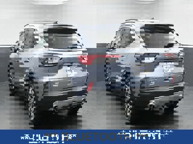 Used 2022 Ford Escape Titanium w/ Class II Trailer Tow Package image 8