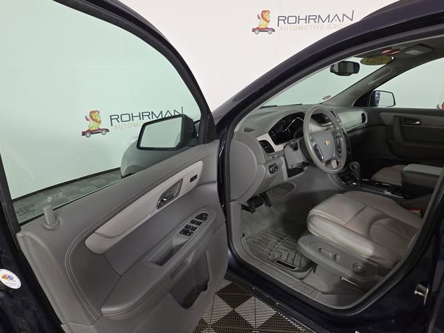Used 2017 Chevrolet Traverse LT image 18