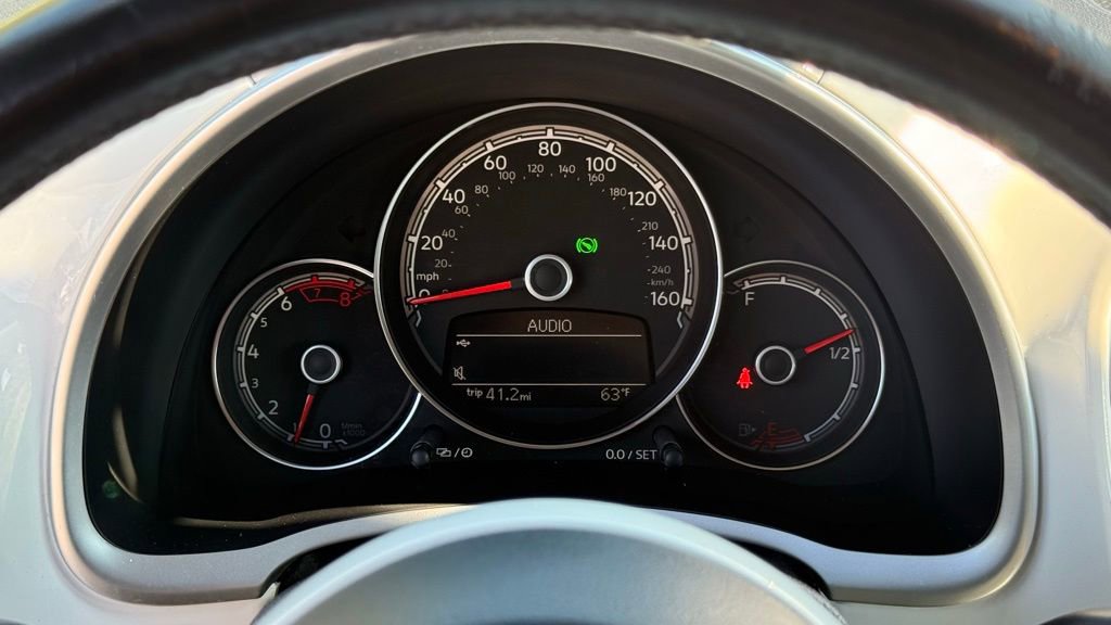 Used 2017 Volkswagen Beetle 1.8T SE FWD image 12