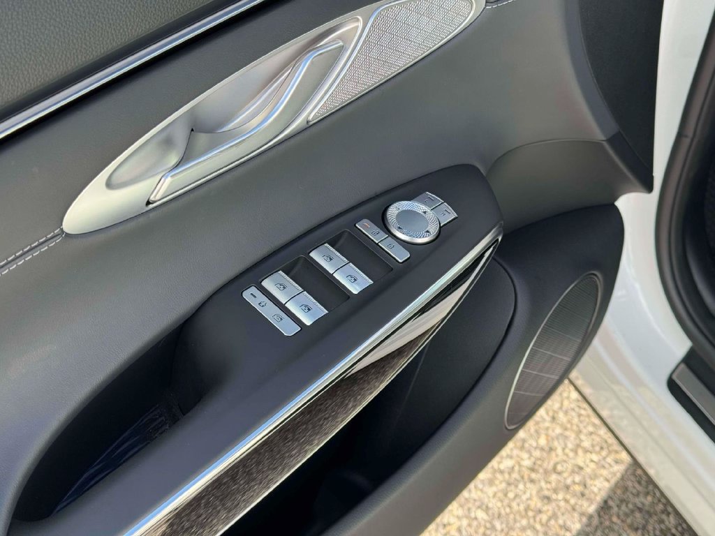 Certified 2026 Genesis GV70 2.5T AWD/4WD image 15