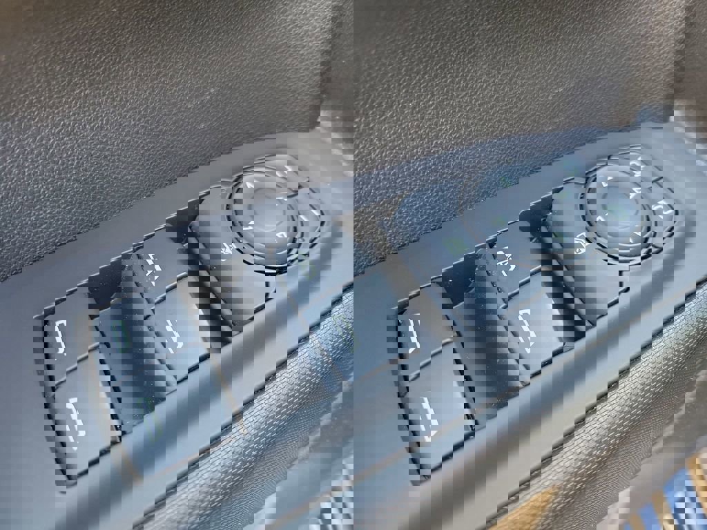 Certified 2020 Chevrolet Silverado 1500 Custom w/ Custom Value Package image 16