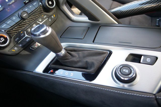 Used 2016 Chevrolet Corvette Z06 w/ 3LZ Preferred Equipment Group image 19