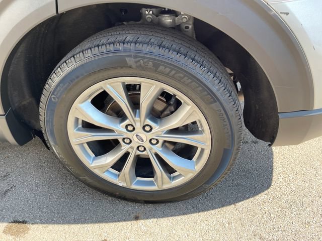 Used 2023 Ford Explorer XLT w/ Equipment Group 202A AWD/4WD image 43