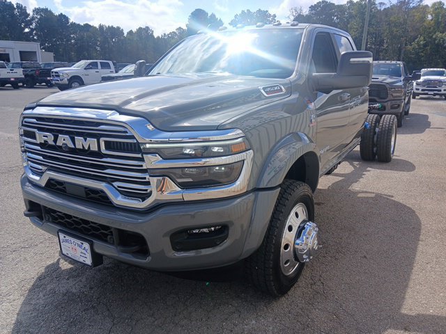 New 2027 RAM 4500 4x4 Crew Cab DRW w/ Laramie Trim Package image 10