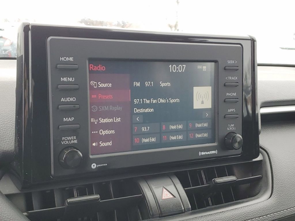 Used 2021 Toyota RAV4 LE image 19