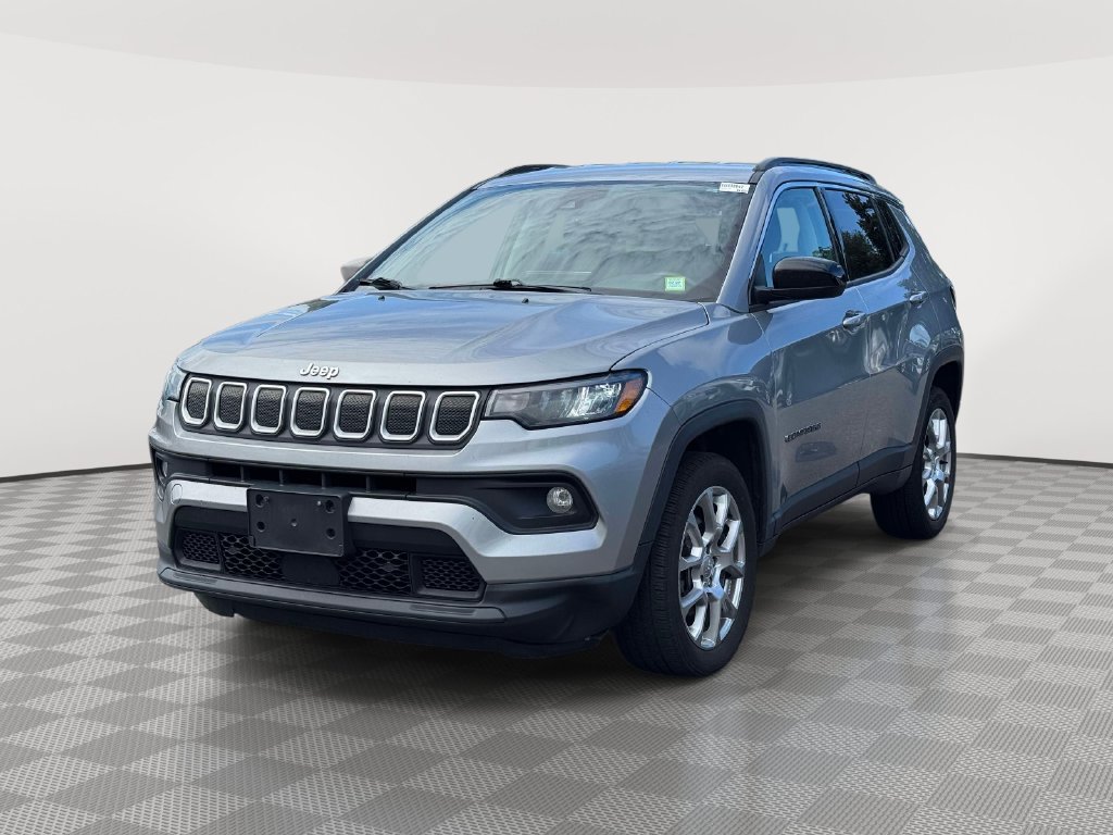 Used 2022 Jeep Compass Latitude AWD/4WD image 3
