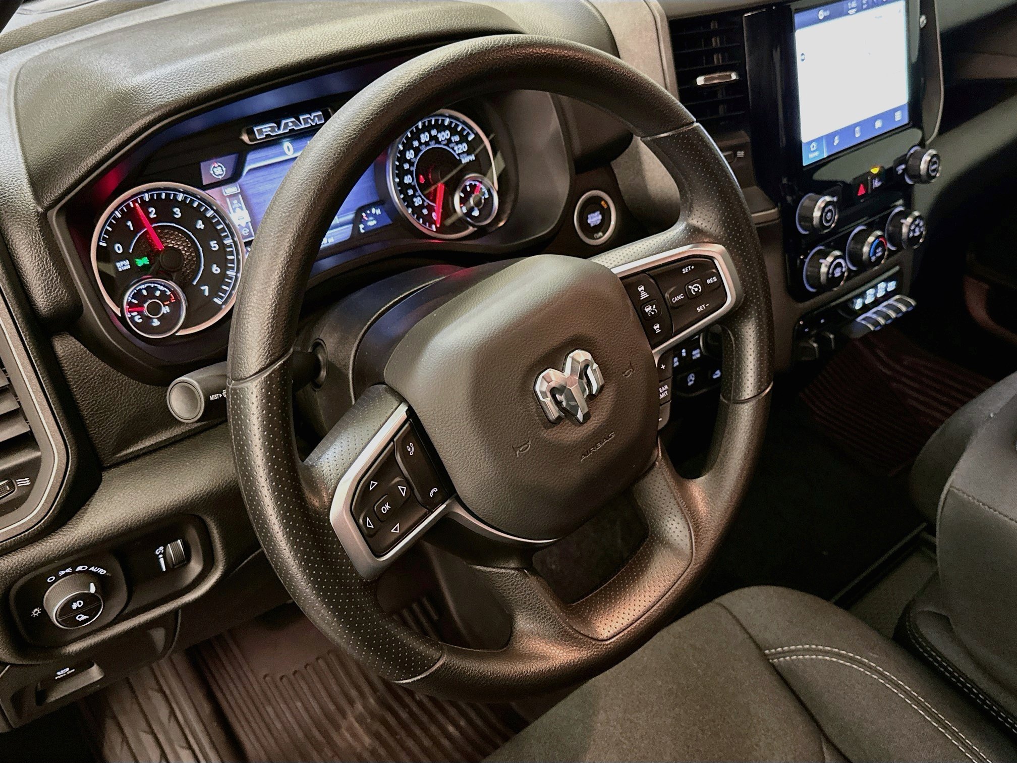 Used 2026 RAM 1500 Warlock AWD/4WD image 18