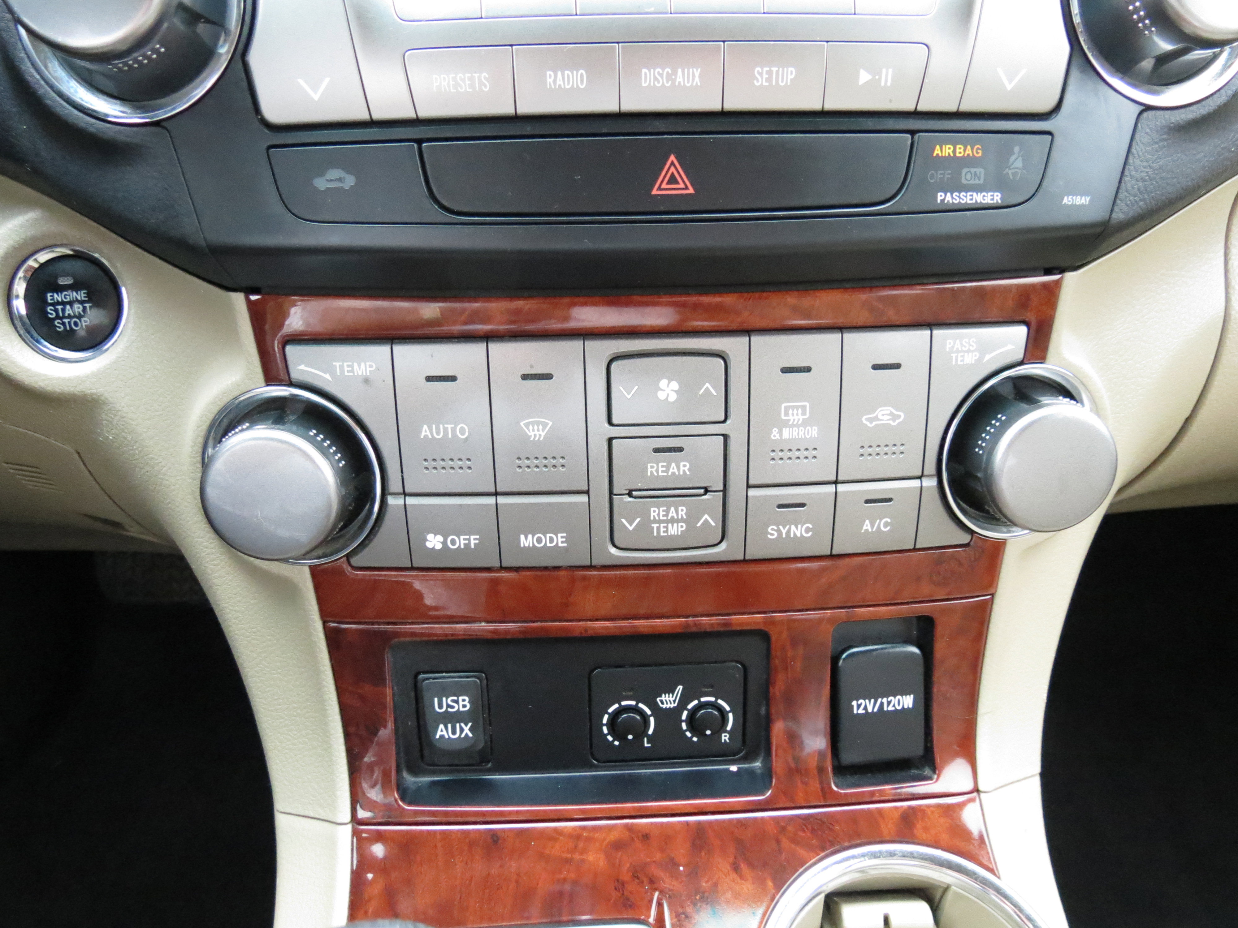 Used 2012 Toyota Highlander Limited image 19