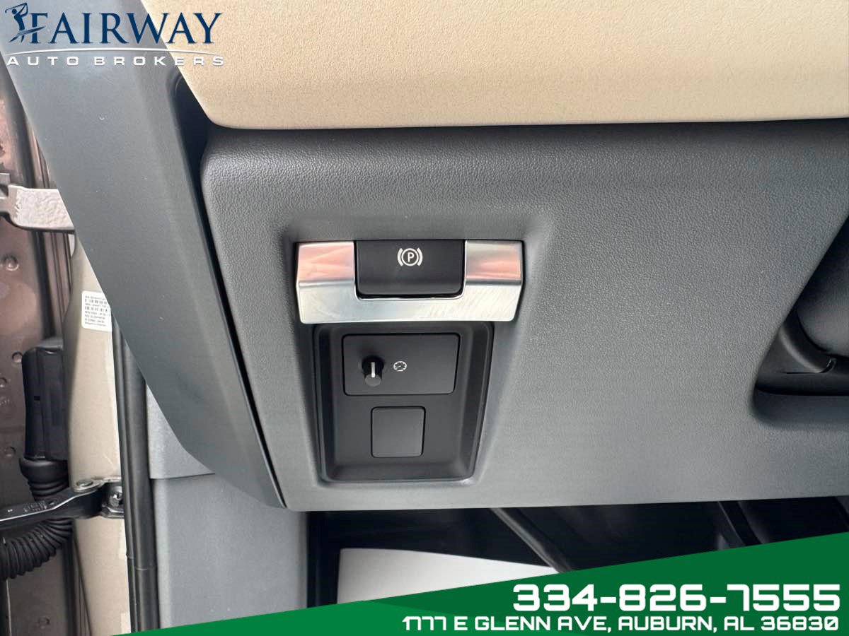 Used 2023 Land Rover Defender 130 X image 16