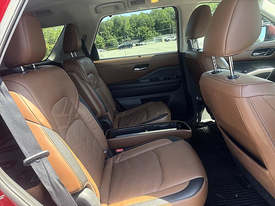 Certified 2023 Nissan Pathfinder Platinum AWD/4WD image 20