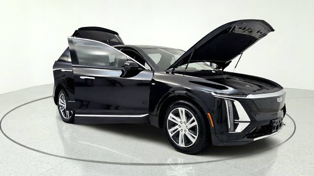 Used 2024 Cadillac Lyriq Tech AWD/4WD image 11