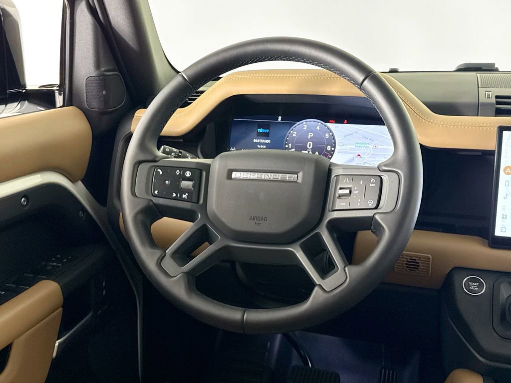 Used 2025 Land Rover Defender 130 S image 21