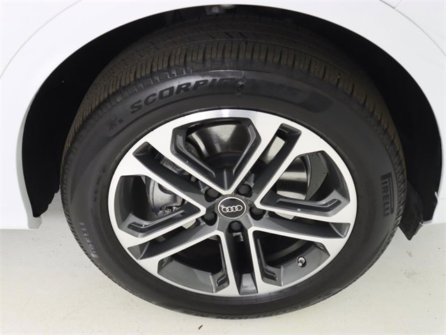 Used 2025 Audi Q5 Premium Plus w/ Premium Plus image 9