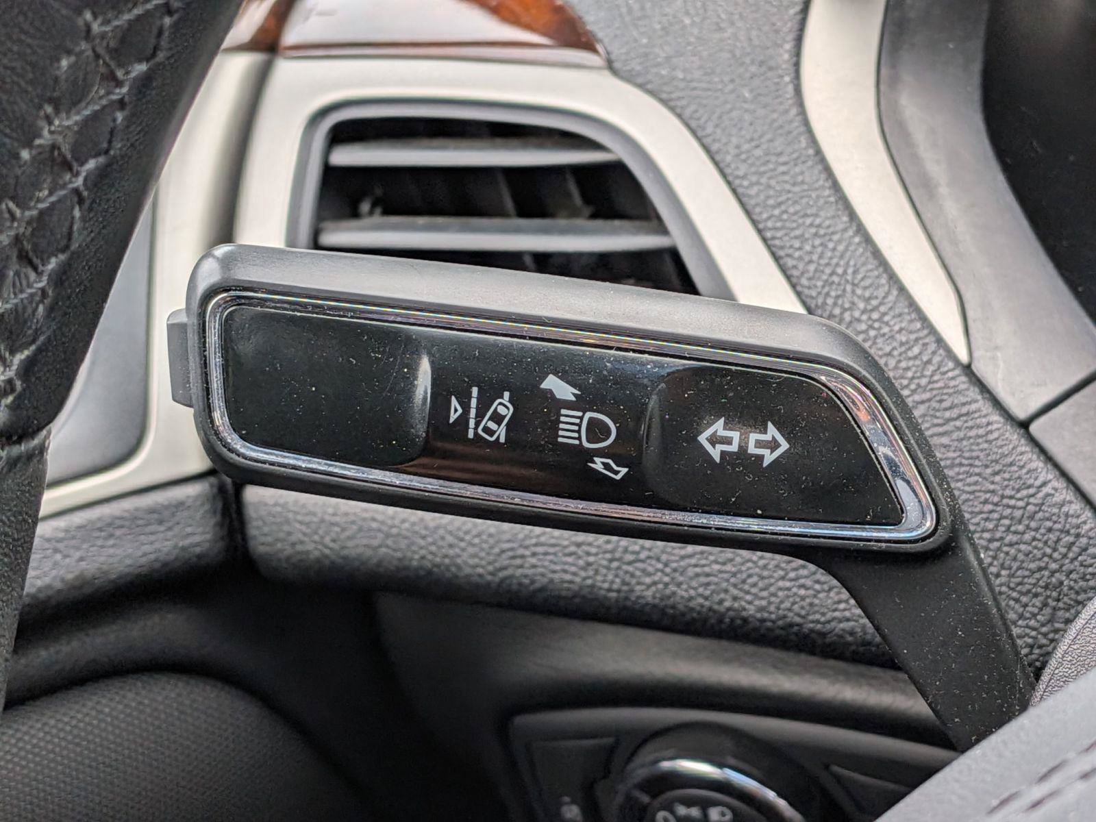 Used 2020 Lincoln MKZ Reserve FWD image 17