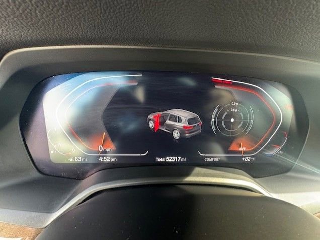 Used 2022 BMW X5 xDrive40i w/ M Sport Package image 12