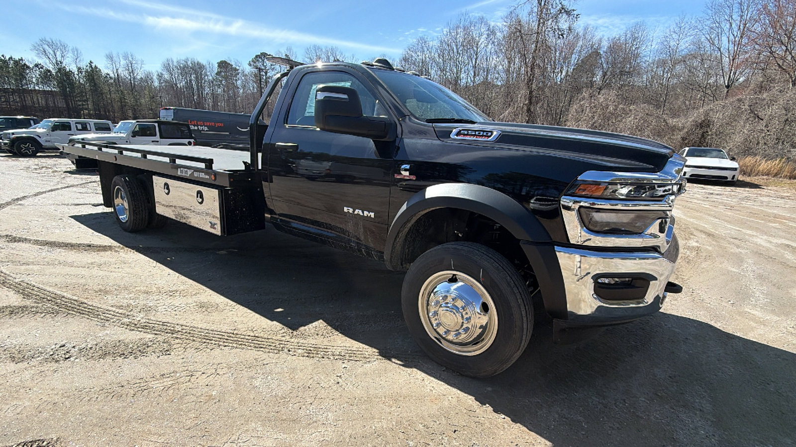 New 2025 RAM 5500 4x4 Regular Cab image 5