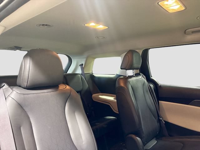 Used 2022 Kia Carnival LX FWD image 26