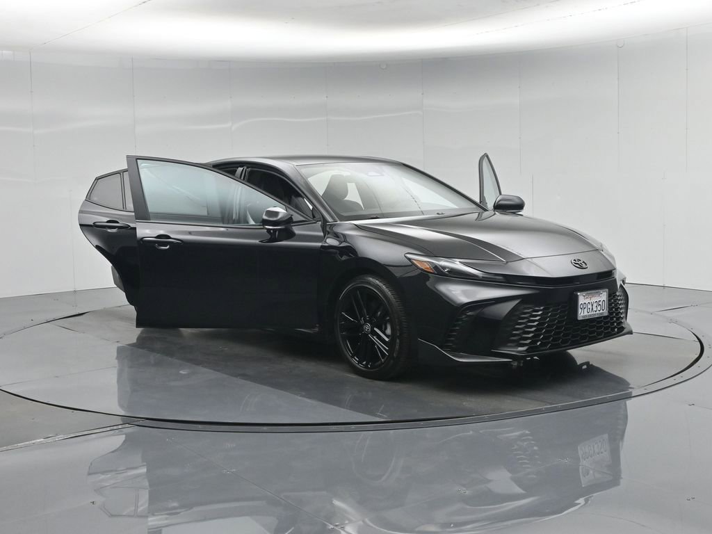 Used 2025 Toyota Camry SE w/ Convenience Package FWD image 34