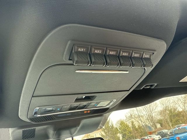 Used 2024 Ford F350 Platinum w/ FX4 Off-Road Package image 35