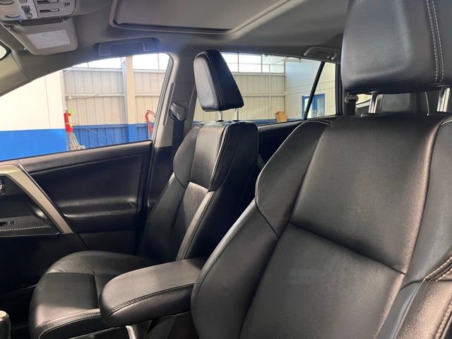 Used 2014 Toyota RAV4 Limited w/ Technology Package AWD/4WD image 23