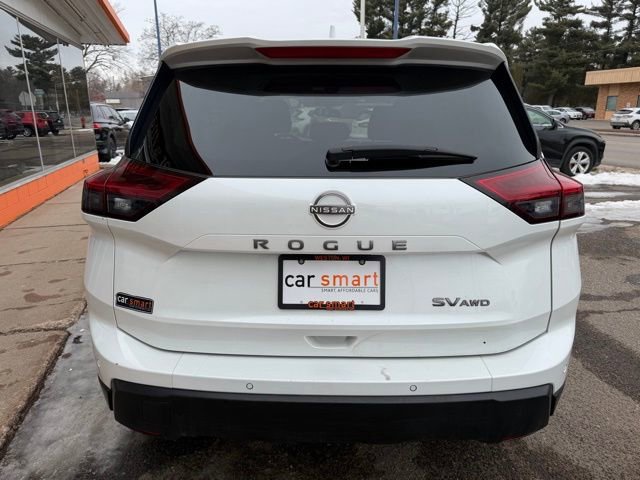 Used 2024 Nissan Rogue SV image 6
