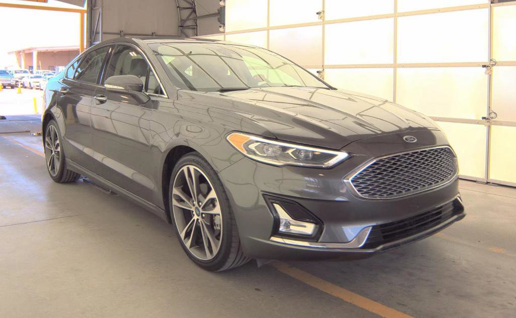 Used 2019 Ford Fusion Titanium image 4