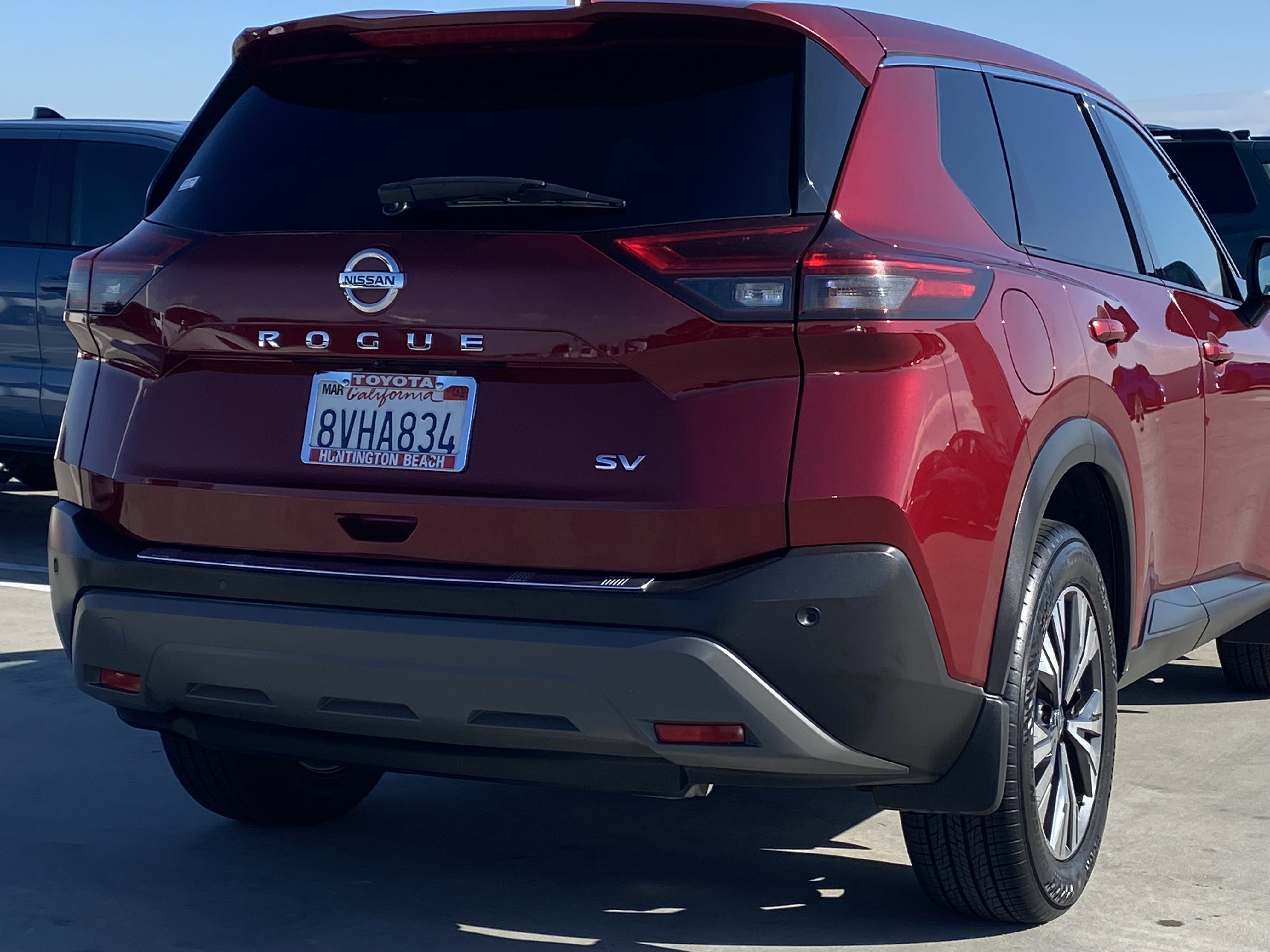 Used 2021 Nissan Rogue SV image 4