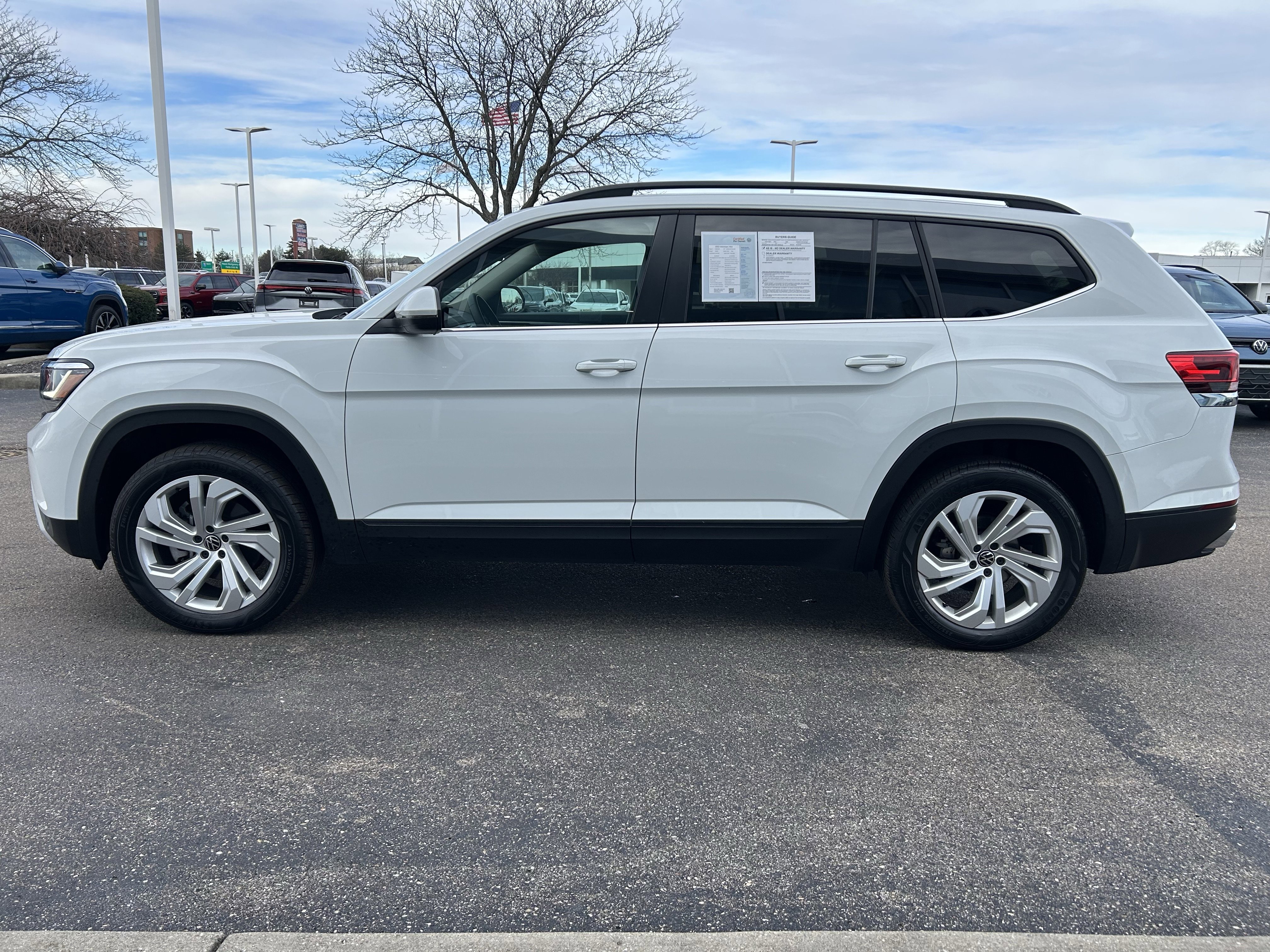 Certified 2023 Volkswagen Atlas SE w/ Panoramic Sunroof Package image 4
