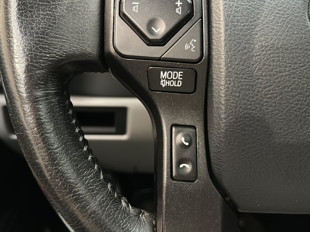 Used 2018 Toyota Sequoia Platinum AWD/4WD image 31
