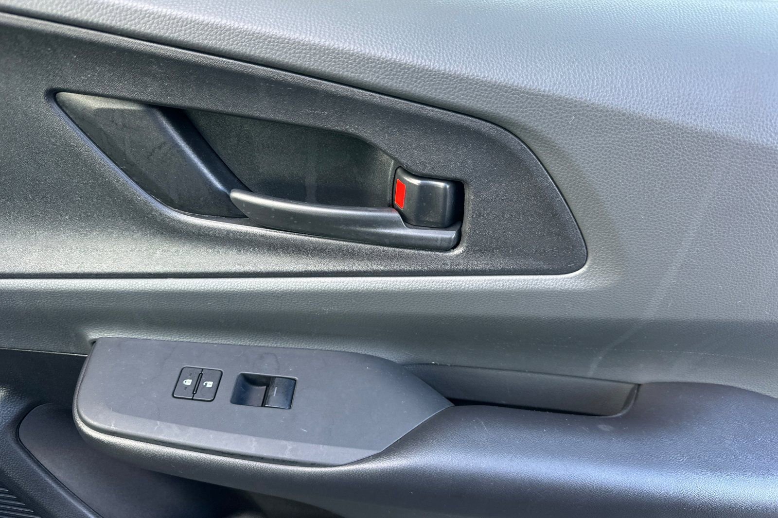 Used 2024 Toyota Prius LE image 21