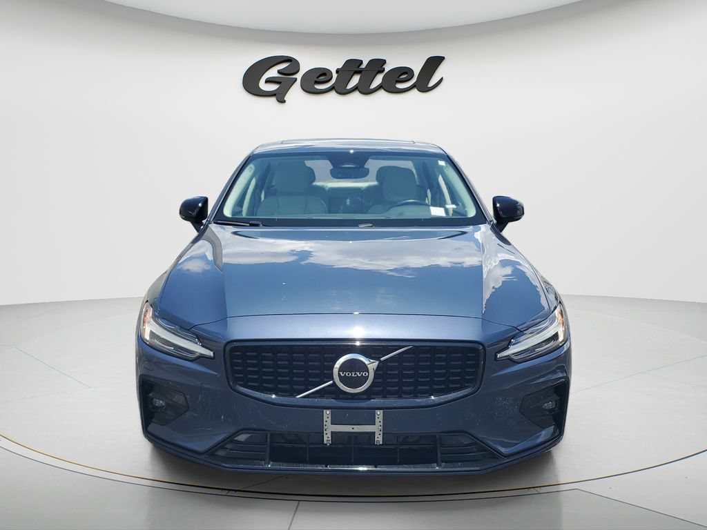 Used 2024 Volvo S60 B5 Core FWD image 10