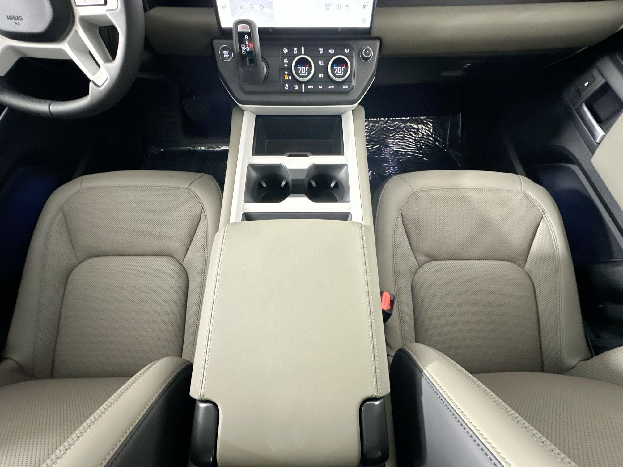 Used 2026 Land Rover Defender 110 X-Dynamic SE image 22