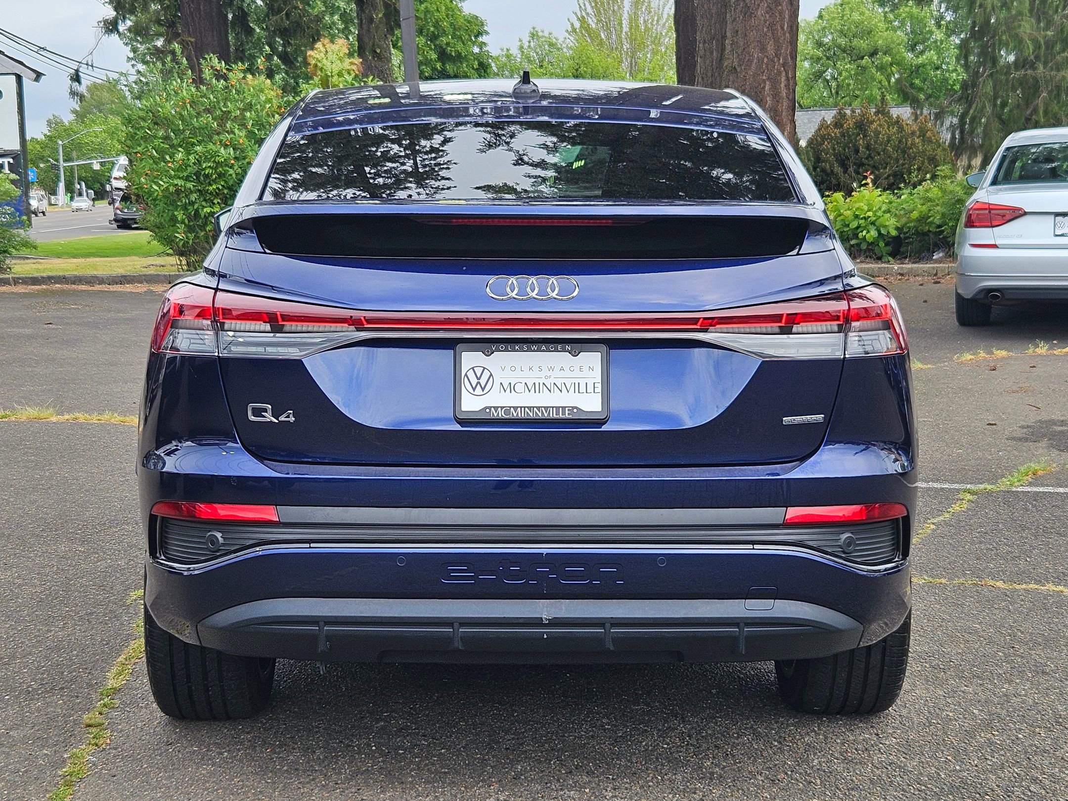 Used 2023 Audi Q4 e-tron Prestige w/ Black Optic Package AWD/4WD image 4