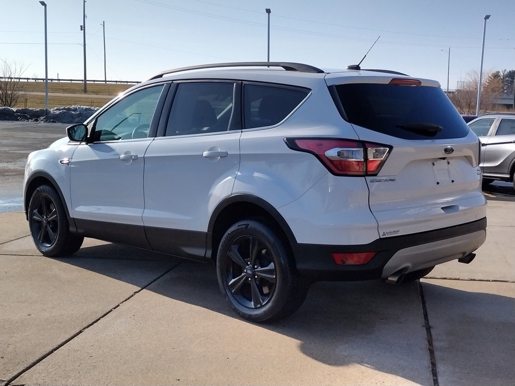 Used 2017 Ford Escape SE w/ Equipment Group 201A image 18