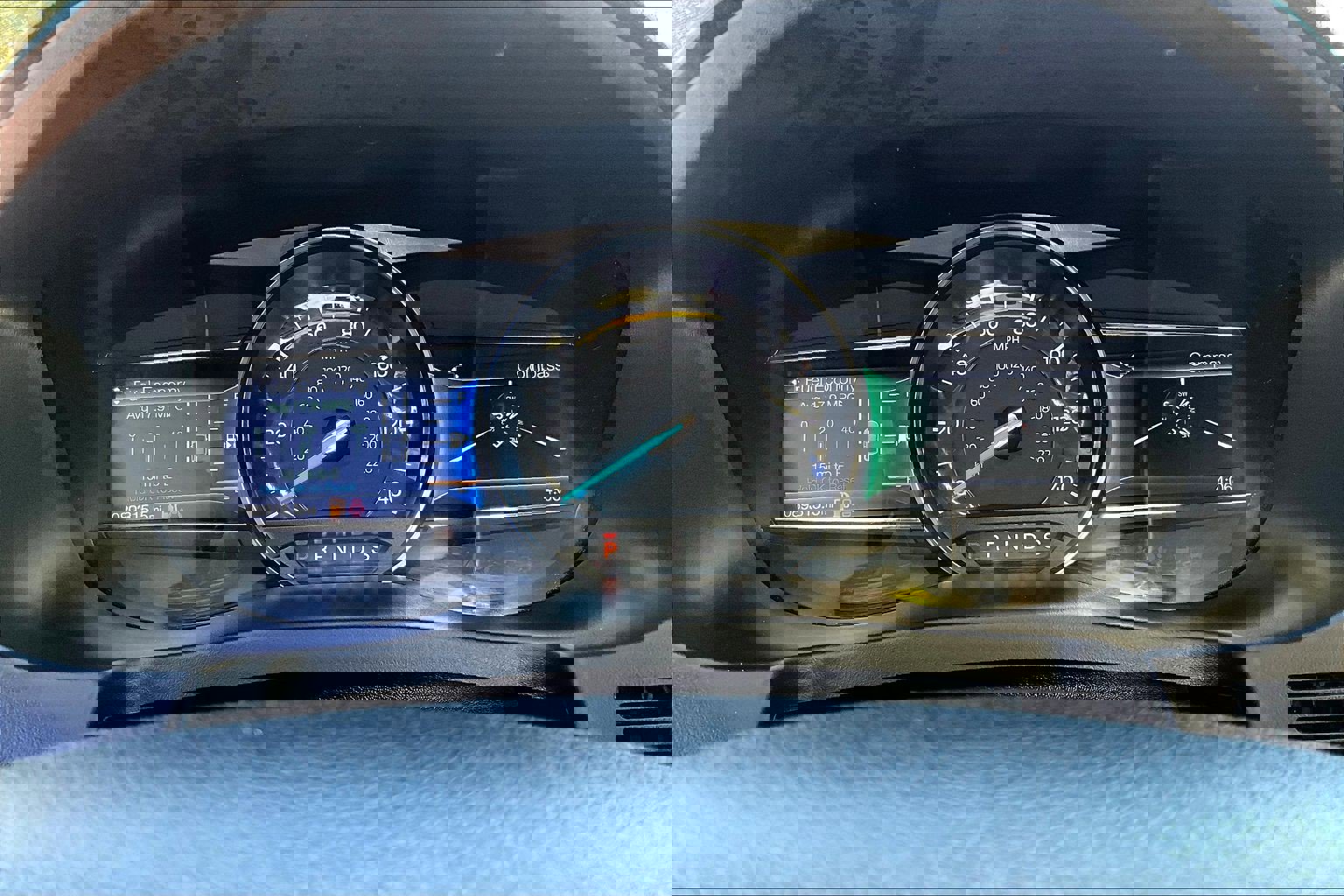 Used 2018 Ford Explorer XLT w/ Equipment Group 202A image 21