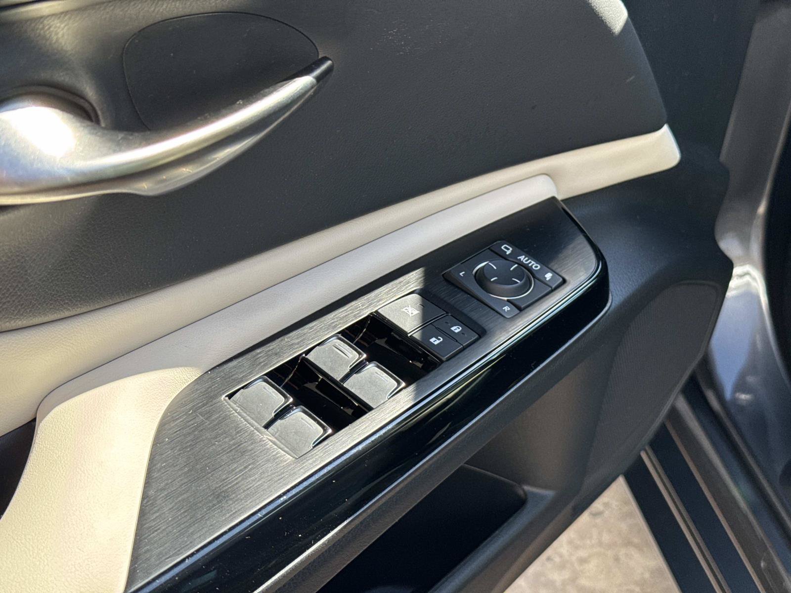 Certified 2025 Lexus ES 350 w/ Premium Package FWD image 12