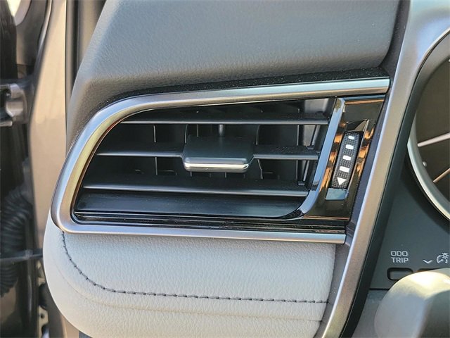 Used 2023 Toyota Camry XLE image 32