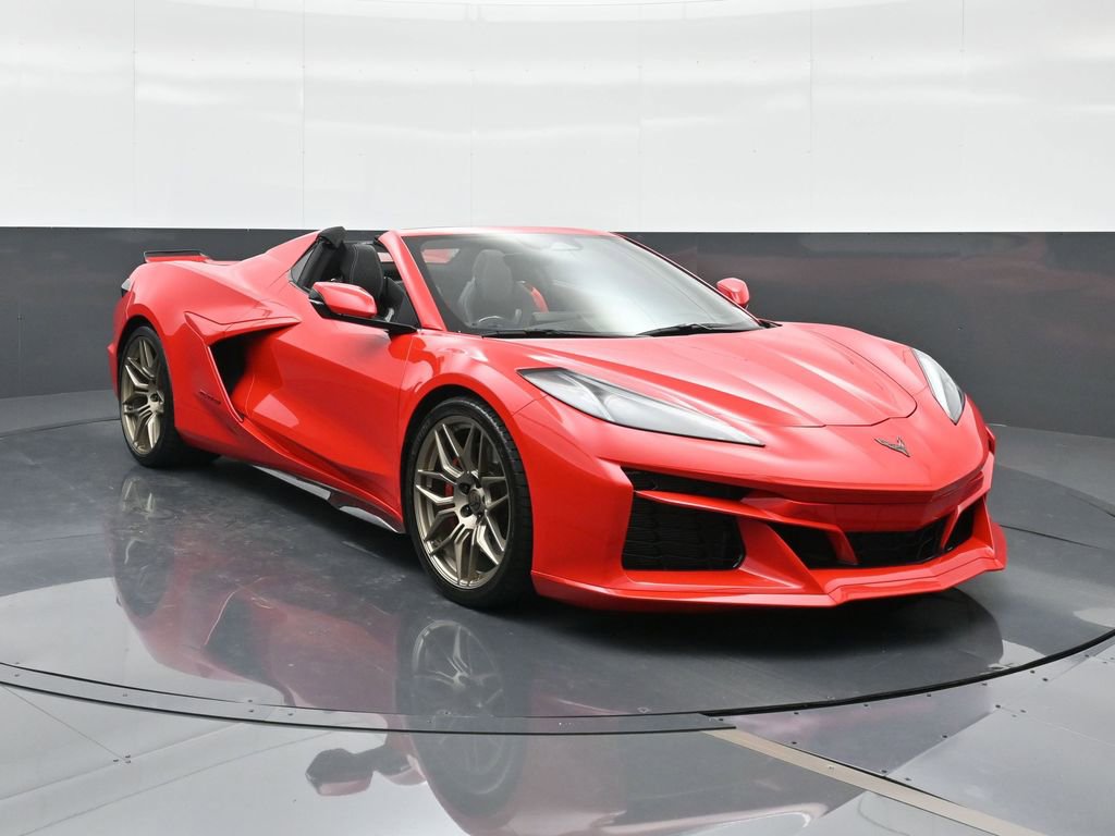 Used 2025 Chevrolet Corvette Z06 RWD image 12
